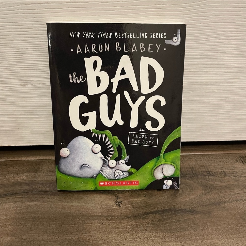 ***5 for $25*** The Bad Guys in Alien Vs Bad Guys, #6